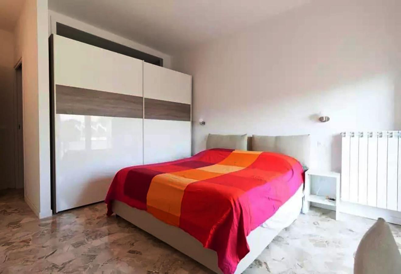 A Soli 15 Minuti Da Venezia Bus Sotto Casa Местре Экстерьер фото